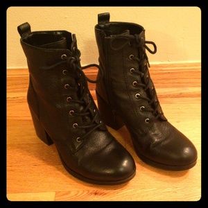 Nine West black leather booties